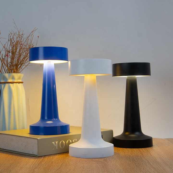 Dimmable USB-C LED Table Lamp
