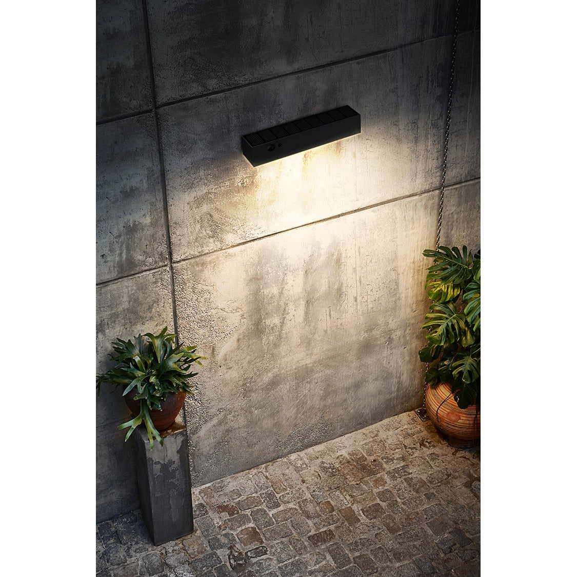 Solar Wall Lamp - Product Close-up