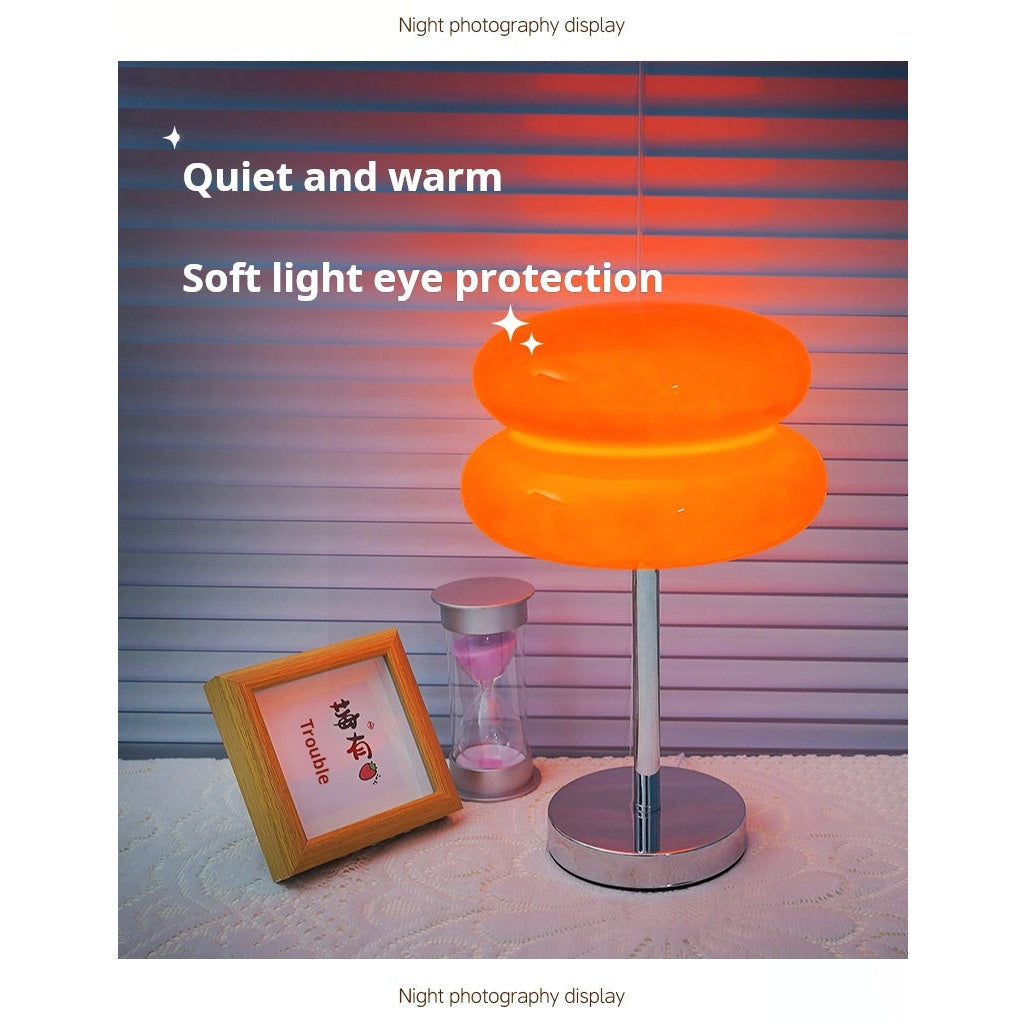 USB table lamp two variants - creamy yellow and white comparison