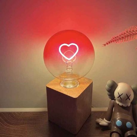 Vintage Heart LED Table Lamp